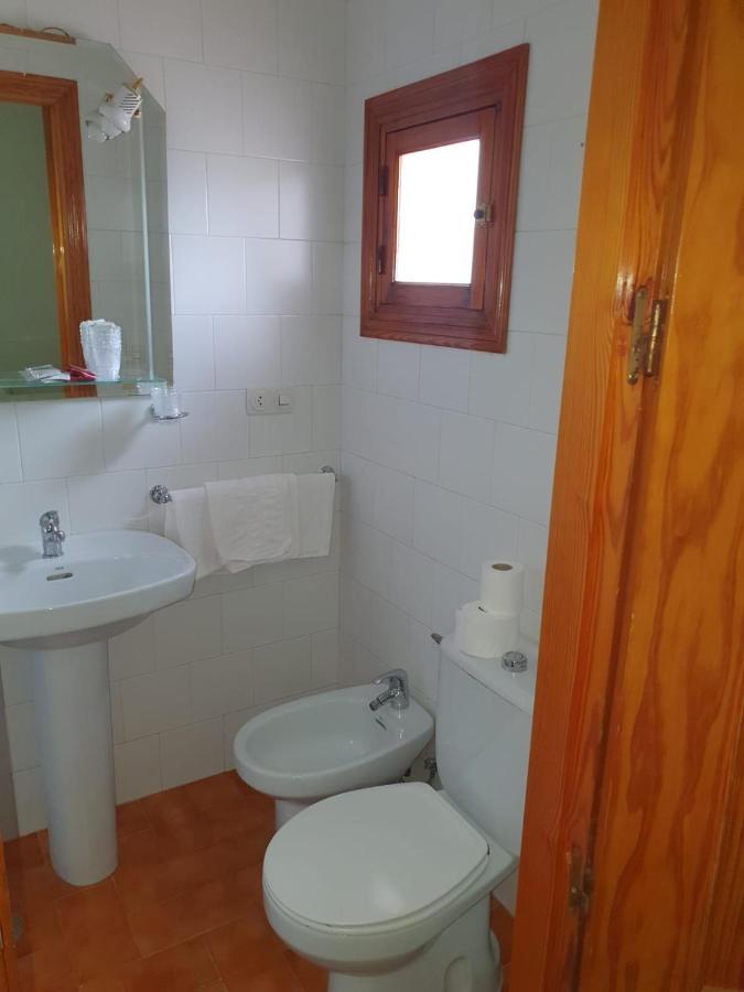Hostal los Ángeles La Puebla de Cazalla Exterior foto