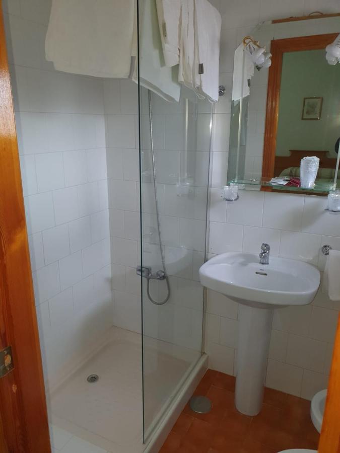 Hostal los Ángeles La Puebla de Cazalla Exterior foto